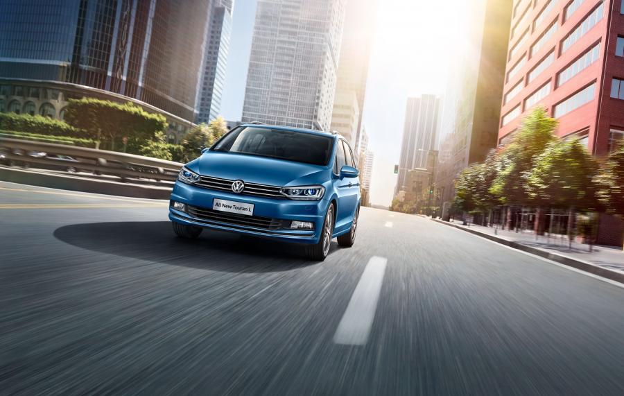  Volkswagen Touran L 2016 года  (CN) (фото 15 из 17)